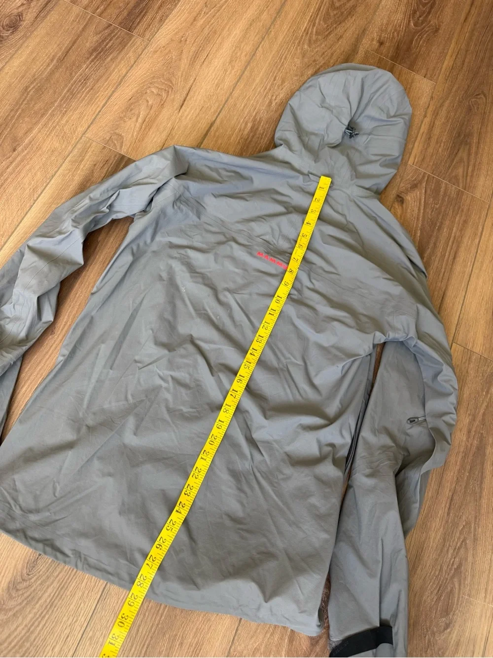 Mammut Dry Tech Grey Rain Jacket Mens medium Zip Hood